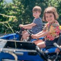 FALK Traktor New Holland Niebieski na Pedały z Przyczepką od 3 Lat FALK Traktor New Holland Niebieski na Pedały z Przyczepką od 3 Lat