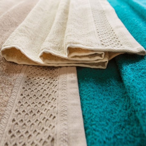 Ręcznik D Bawełna 100% Solano Ciemny Turkus (P) 50x90+70x140 kpl. Ręcznik D Bawełna 100% Solano Ciemny Turkus (P) 50x90+70x140 kpl.