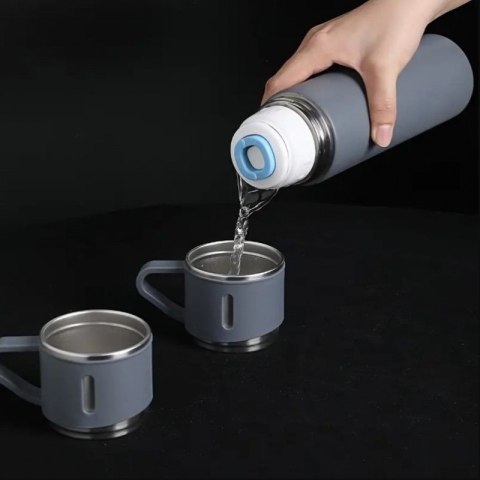 ZESTAW TERMOS Z 3 KUBKAMI zapakowany na prezent, 500 ml zielony BD24ZIE ZESTAW TERMOS Z 3 KUBKAMI zapakowany na prezent, 500 ml zielony BD24ZIE